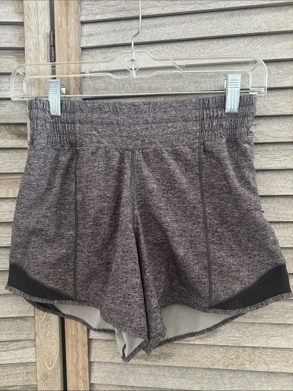 Lululemon Athletica Women’s Heather Gray Athletic Shorts size 2